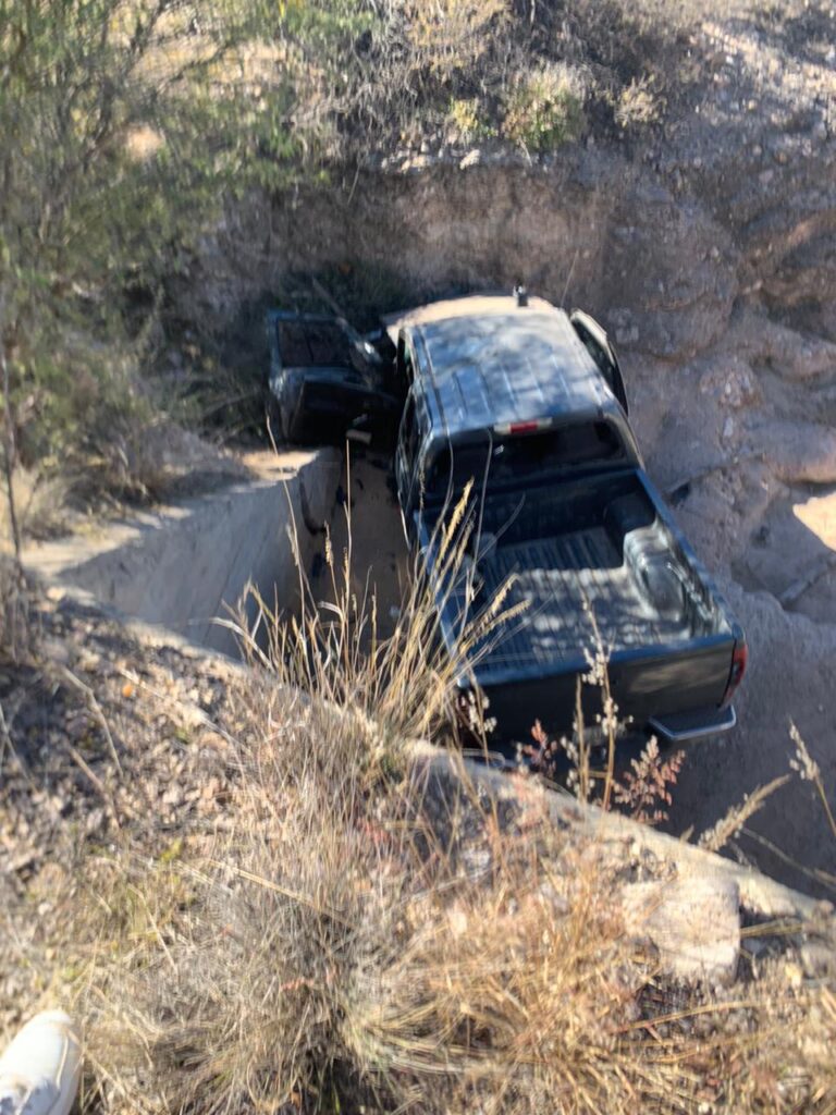 Familia cayó en camioneta al arroyo y murió integrante