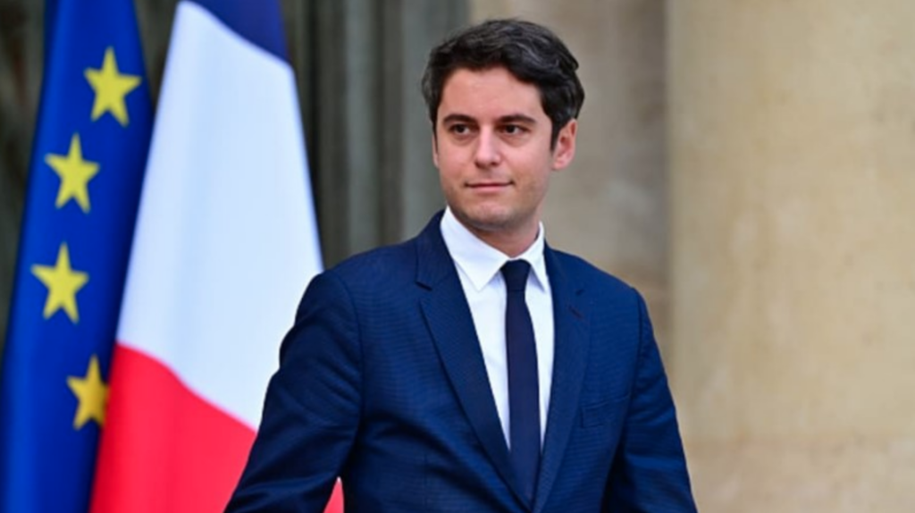 Macron nombra al primer ministro más joven de Francia para relanzar su mandato
