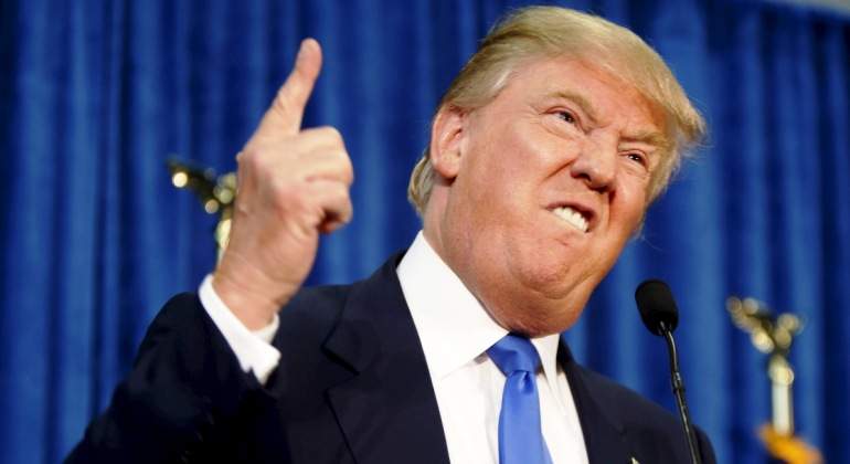 Trump sale furioso del tribunal durante los alegatos finales en juicio por difamación