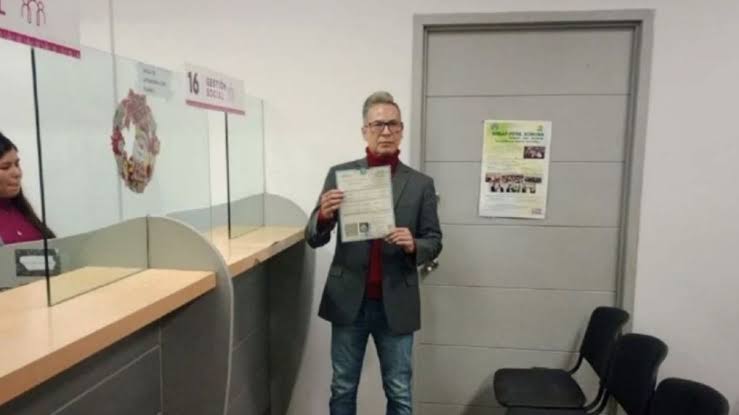 Entregan primera acta de nacimiento a persona de género no binario en Sonora