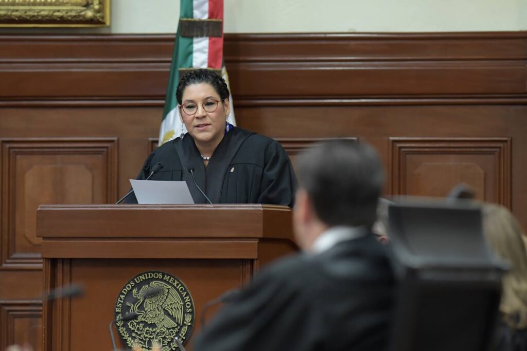 Juez admite a trámite amparo contra Lenia Batres por restringir comentarios en su cuenta de X