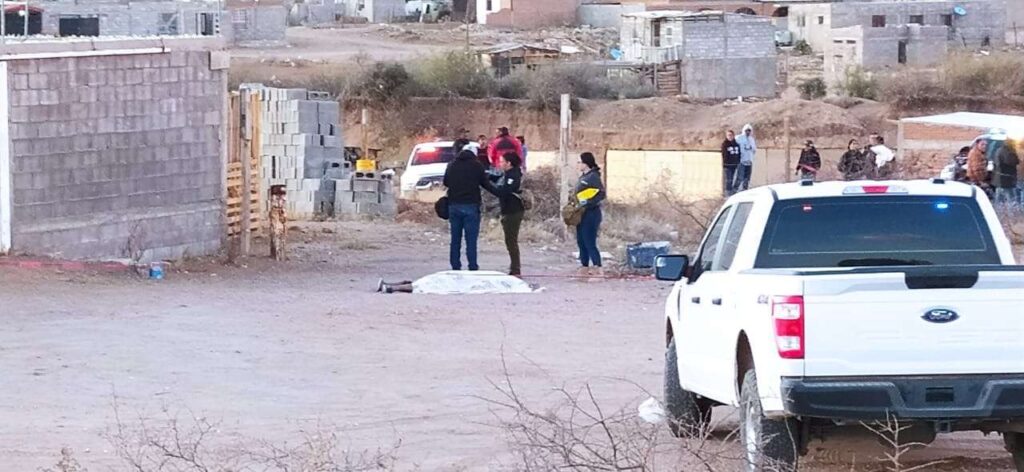 Lo ejecutan en plena vía pública luego de perseguirlo a bordo de un vehículo; lo identifican