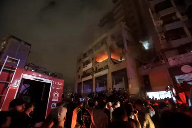 Funeral del ‘número dos’ de Hamás reúne a miles de personas en Beirut