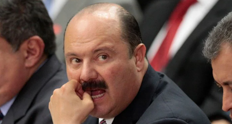 César Duarte es trasladado a un hospital privado tras presentar problemas de neumonía