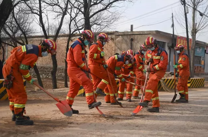 Terremoto de 7.1 grados sacude la frontera entre China y Kirguistán