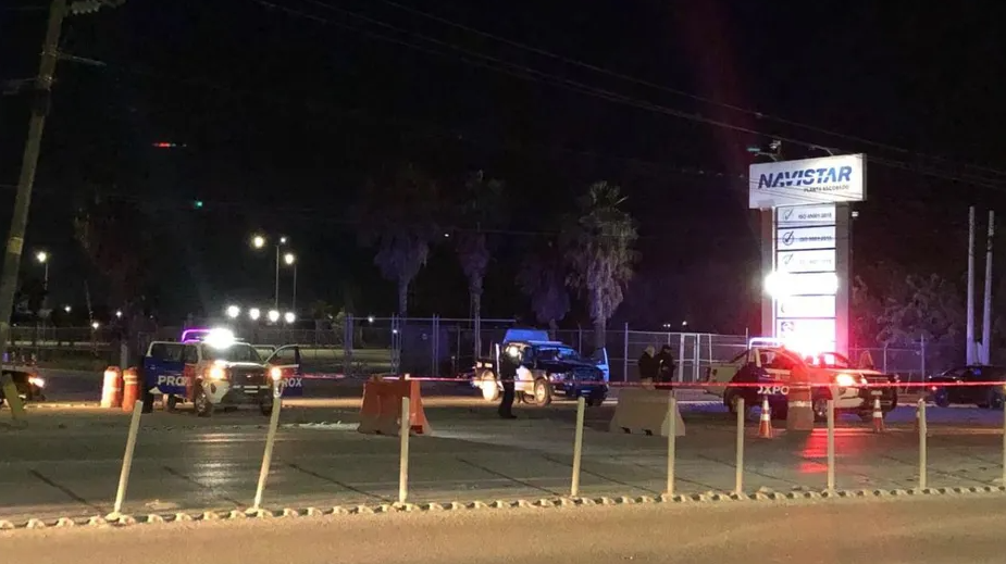 Policías en filtro de seguridad en Escobedo, NL, son atacados a balazos; se reporta un herido