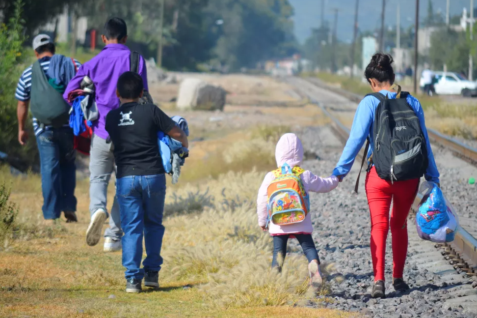 FGR abre 106 carpetas por tráfico de migrantes al mes