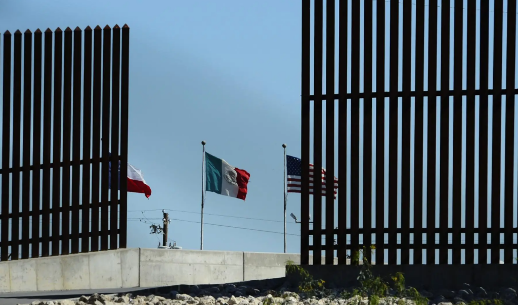 Estados Unidos anuncia aumento de tarifas para ciertos trámites migratorios