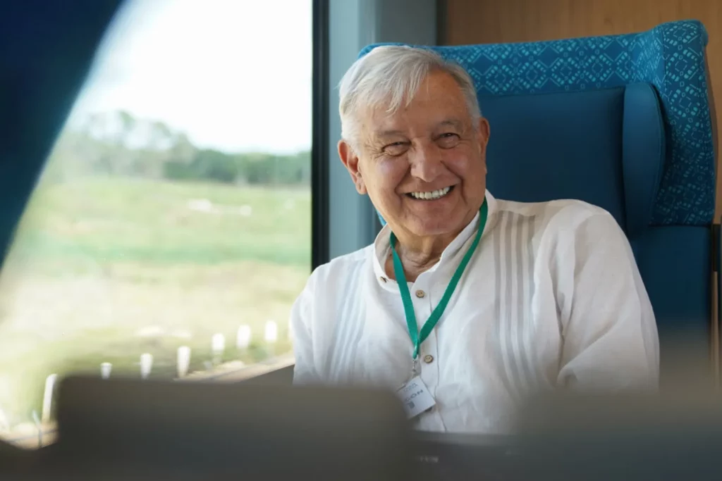 AMLO anuncia que el Tren Maya estará listo en dos meses