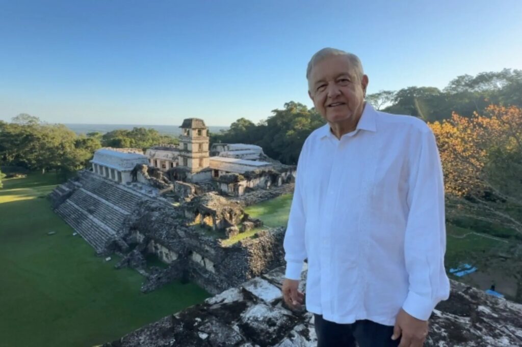 AMLO desea felicidad a los mexicanos en este 2024