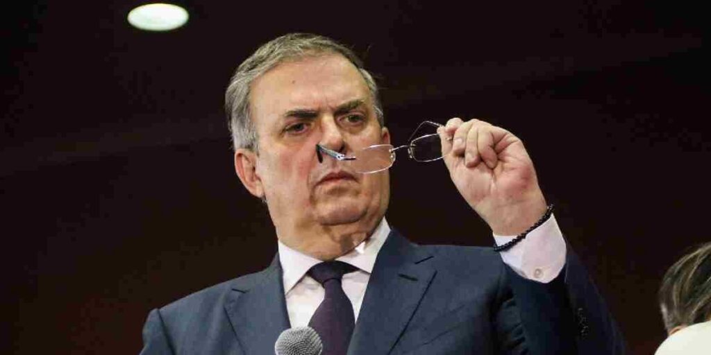 Tribunal Electoral multa a Ebrard por promoción «ilegal»