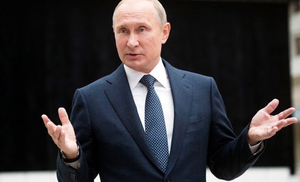 Rusia autoriza 2 candidatos para medirse con Putin en elecciones de marzo