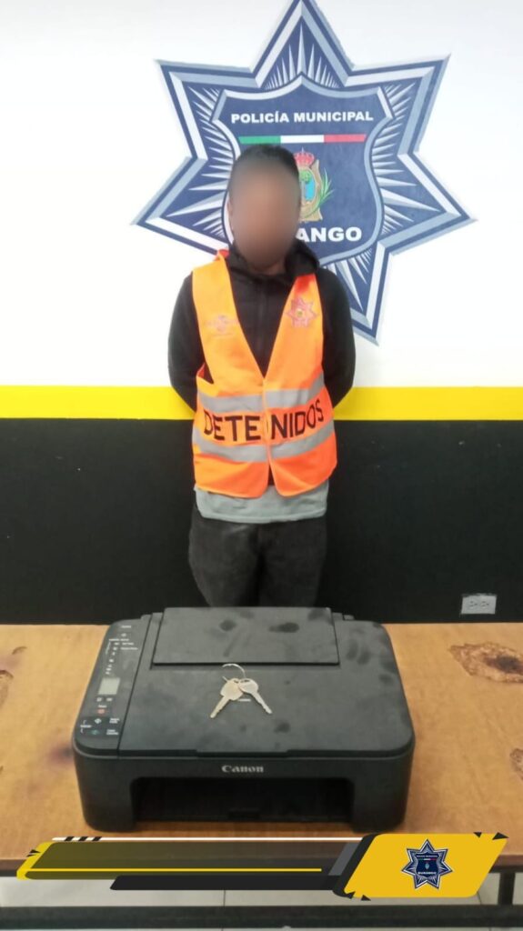 Abrió un camión y robó una impresora