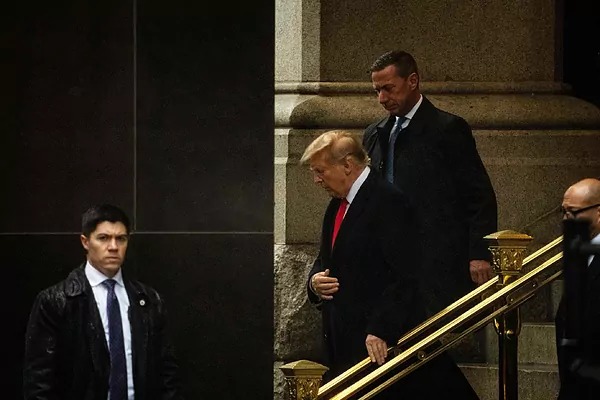 Trump advierte de riesgo de "caos" en EU si lo procesan