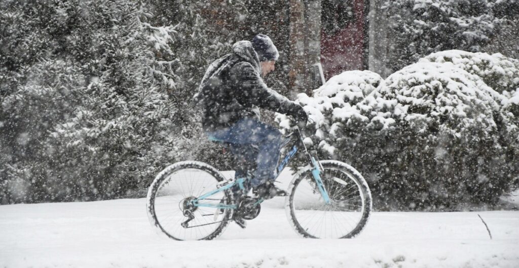 Primera tormenta invernal del año en EU deja tres muertos