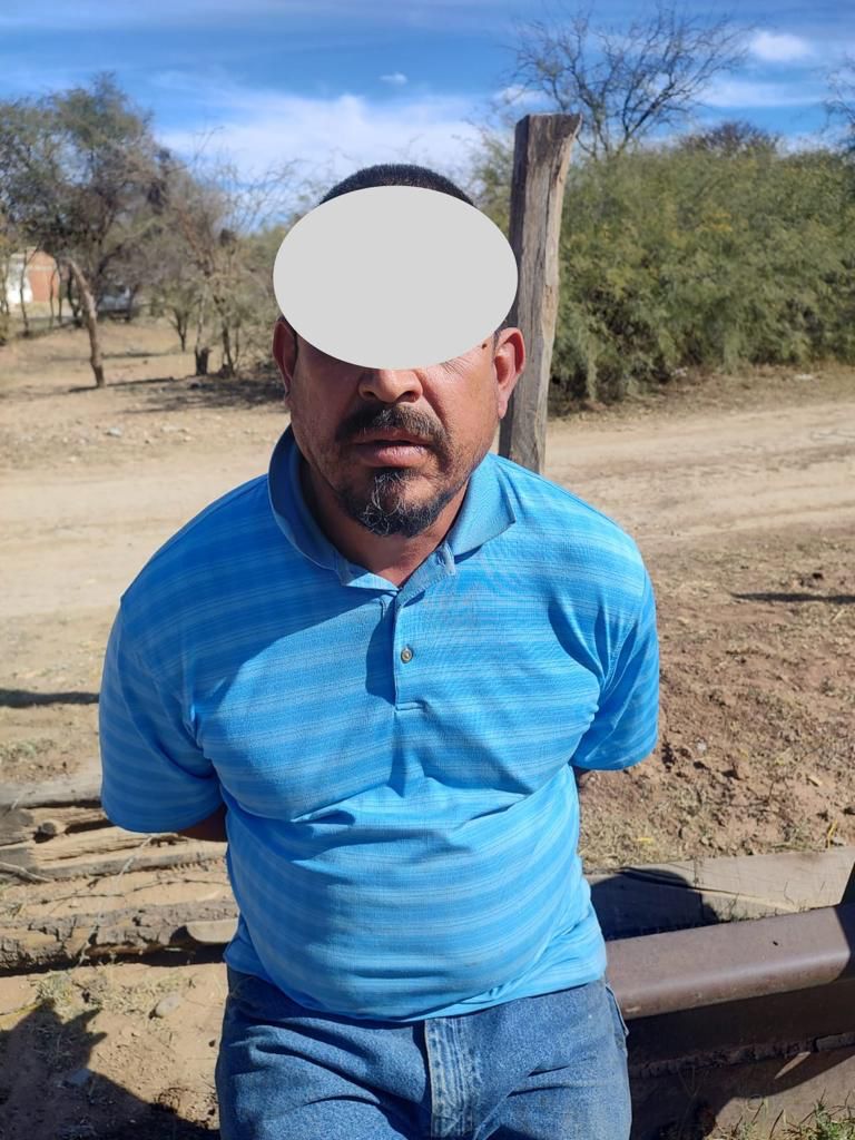 Atacó a balazos a la mascota de su vecino
