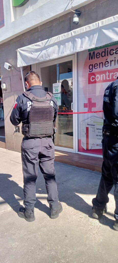 Señor llegó solo a consultorio y falleció