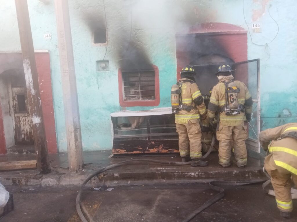 Incendio en casa usada por indigentes