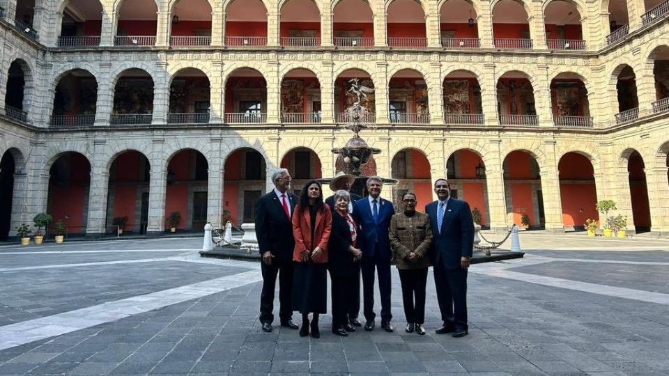 AMLO y congresistas de EU acuerdan trabajar en el tema de migración