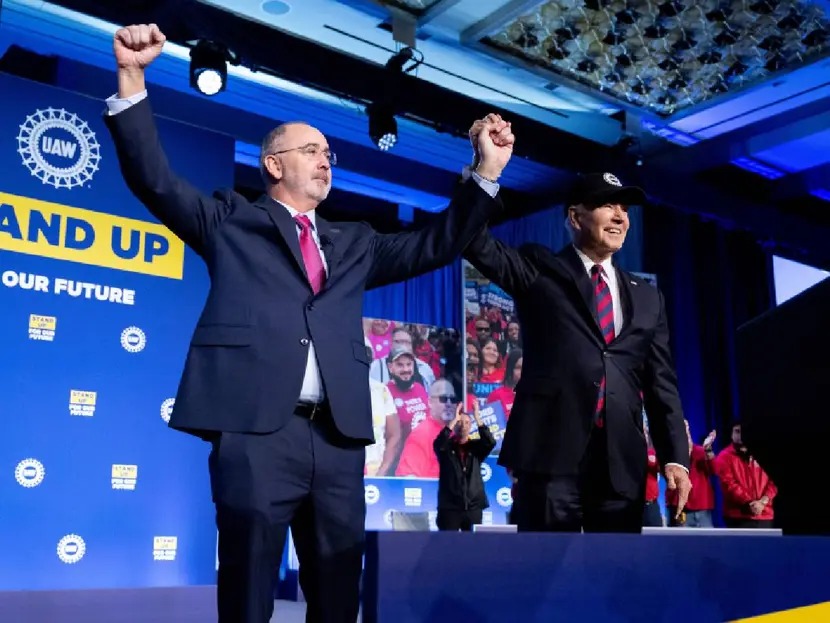 Poderoso sindicato automovilístico respalda a Biden y pide votar por él