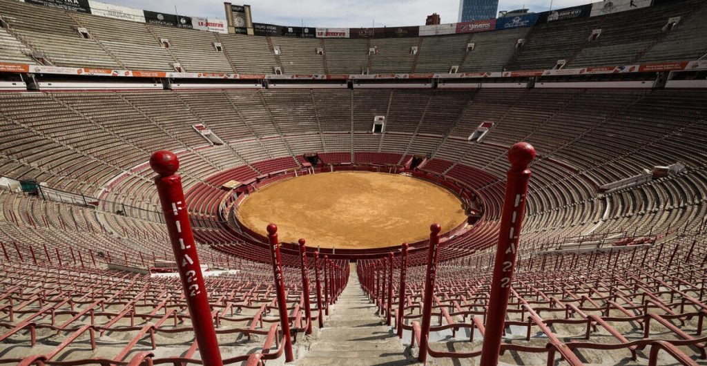 Diputados promueven amparo para frenar reanudación de corridas de toros en la Plaza México
