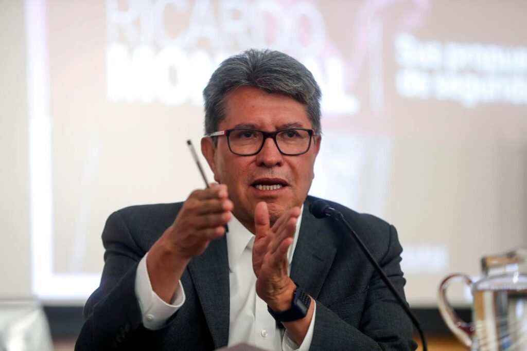 Monreal advierte que se multiplican los ataques contra AMLO