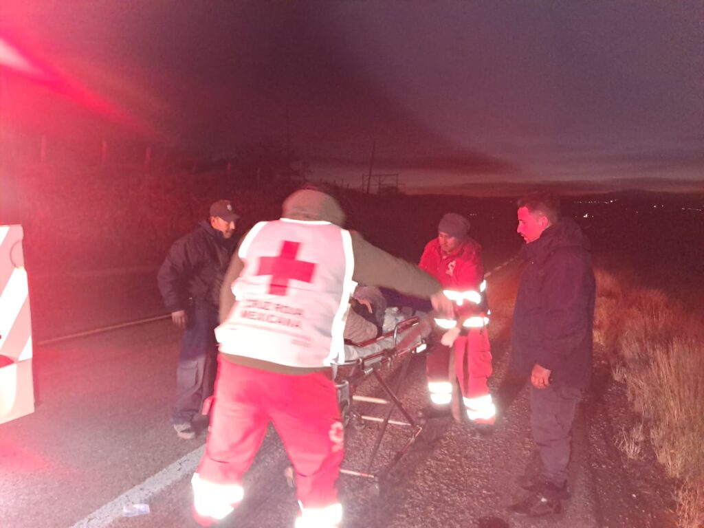 Chocó contra un taller al salirse de la carretera