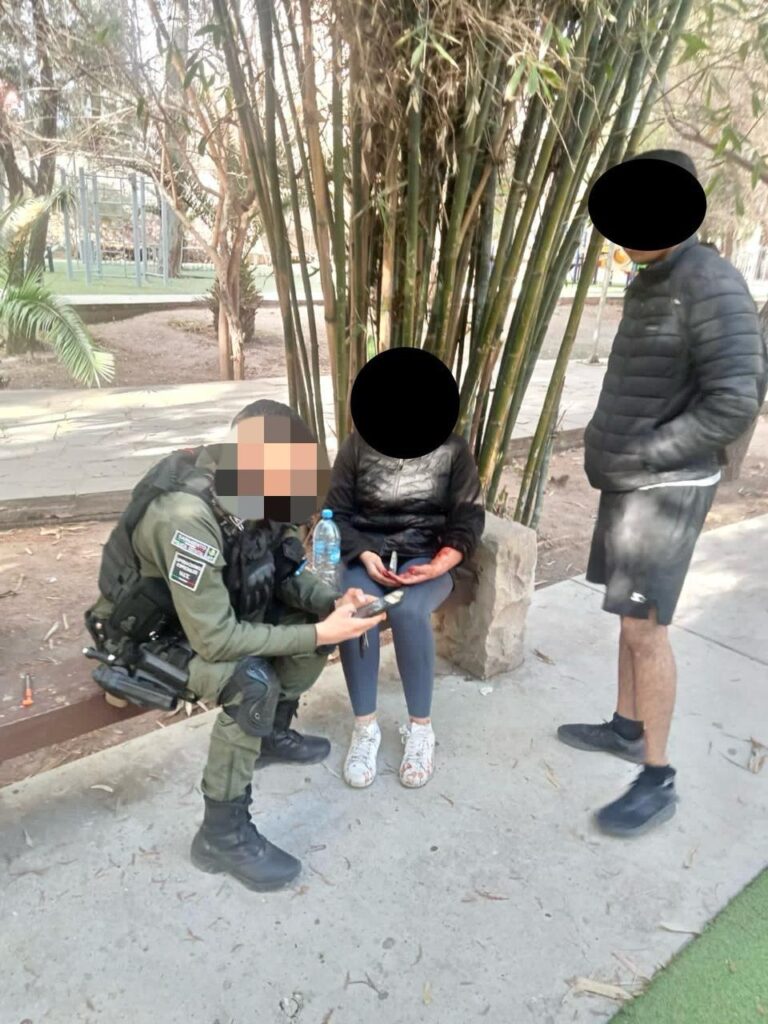 Policías evitaron que joven se quitara la vida