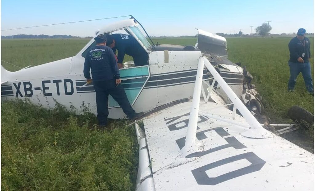 Avioneta de fumigación se desploma en Sonora; piloto es trasladado al hospital