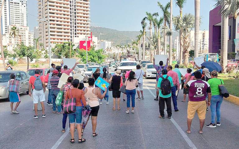 Bloqueo en Acapulco: damnificados por el Huracán Otis exigen respuestas y apoyos