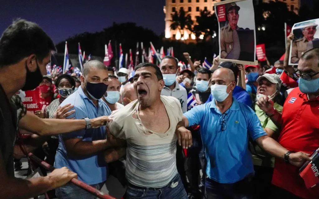 Cuba: el Parlamento rechaza la Ley de Amnistía y los manifestantes presos siguen sin libertad