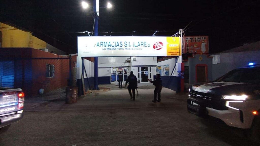 Un solo ladrón asalta dos farmacia en la misma noche 