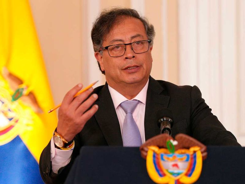 Gustavo Petro podría pedir la renuncia protocolaria a sus ministros