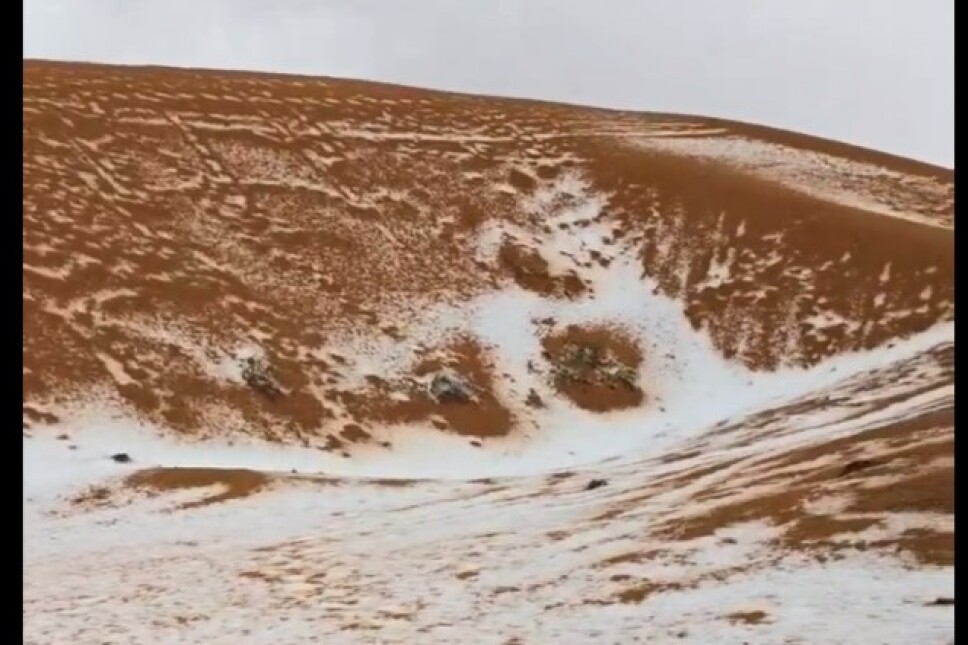 Fuertes lluvias y granizadas provocan inundaciones en los Emiratos Árabes Unidos