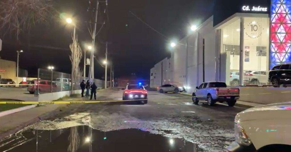 Familias huyen por pánico de restaurante tras el asesinato de un hombre