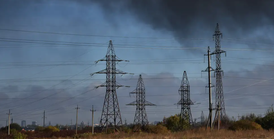 Ataques rusos deja Ucrania a oscuras: más de 40 mil habitantes se quedan sin energía eléctrica
