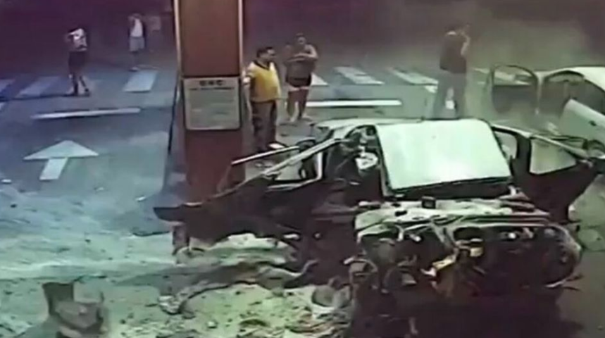 VIDEO | Auto explota en gasolinera y deja al descubierto 20 KG de cocaína