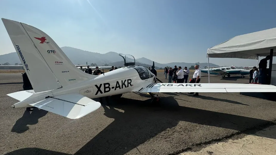 Inicia la venta de ‘Halcón II’, primer avión 100% mexicano hecho en Guanajuato