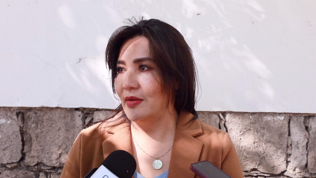 Secope presta maquinaria a alcaldes para arreglo de caminos, solo ponen el diésel