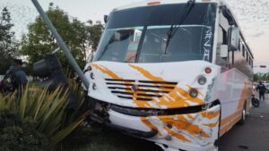 Más de 30 heridos en choque de autobuses 