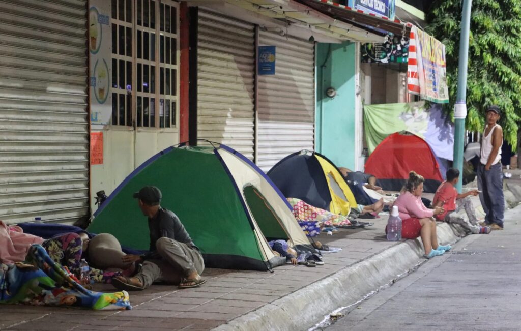 ONG acusan al Gobierno de México de retornar a miles de migrantes al día a la frontera sur