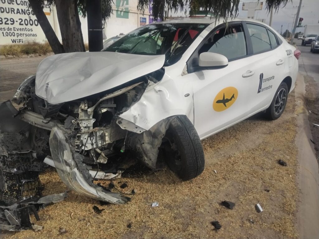 Impresionante choque dejó a personas heridas