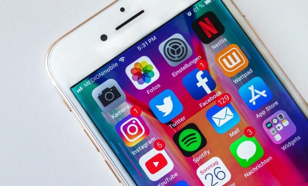 Nueva York denuncia a TikTok, Instagram y Facebook por daño a la salud mental de menores