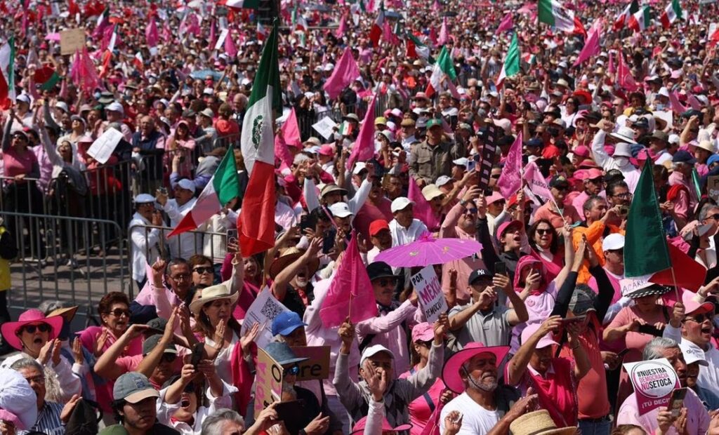 Gobierno de CDMX reporta asistencia de 90 mil personas a Marcha por la Democracia