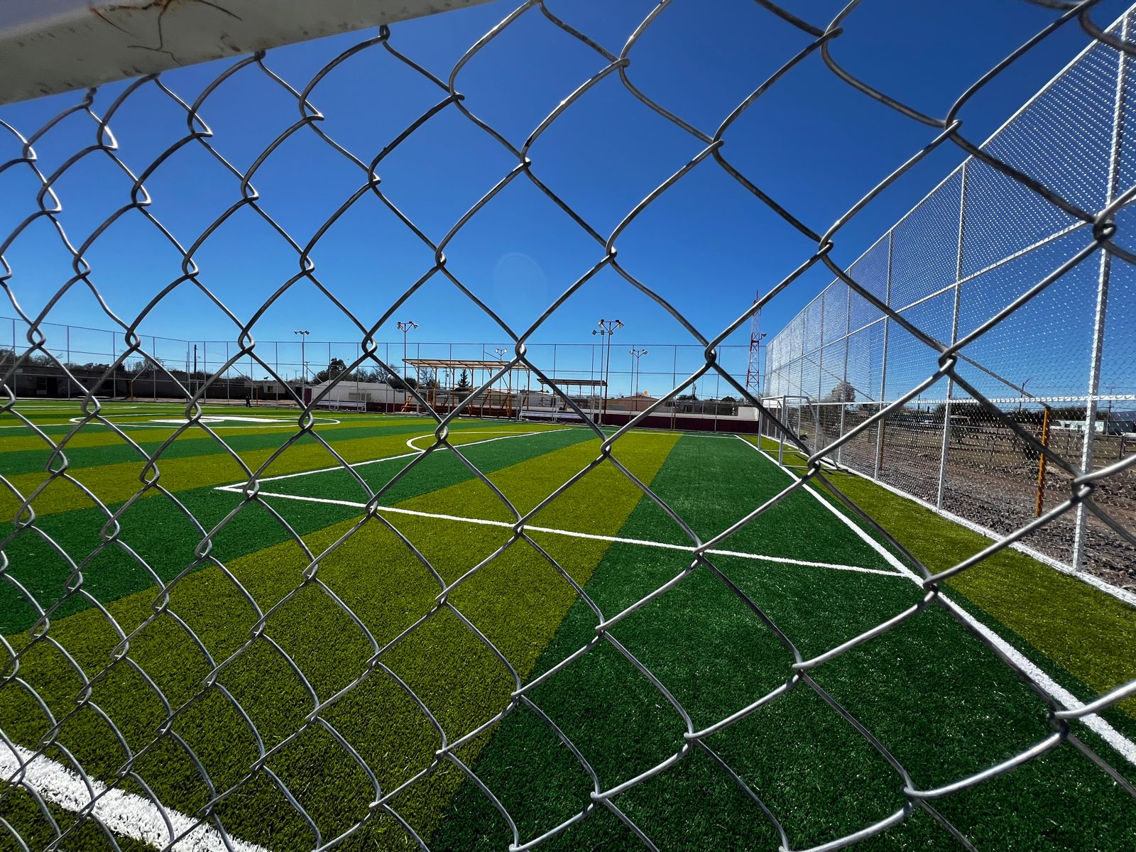 Cancha de futbol 7 en Calixto Contreras | Notigram