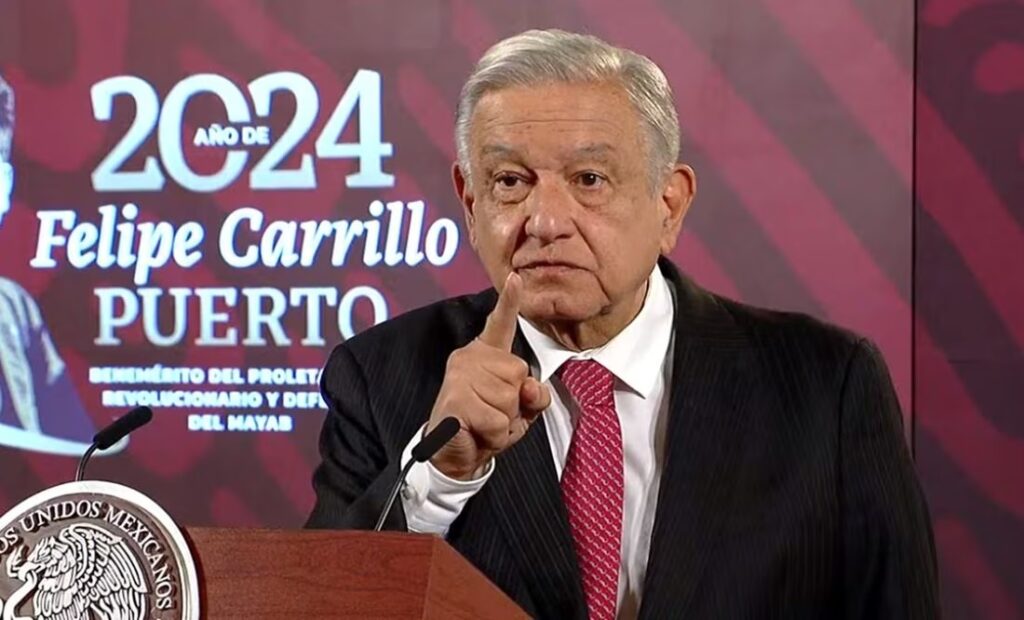 AMLO afirma que se atenderá a los afectados por microsismos en CDMX