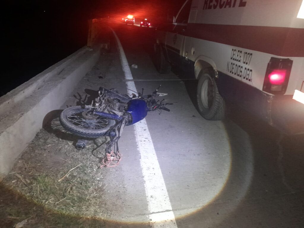 Chocó profesor contra motociclista