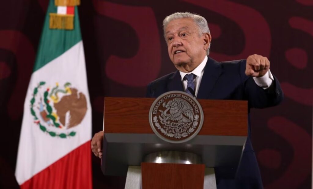 AMLO arremete contra YouTube por «bajar» su mañanera: «está en plena decadencia»