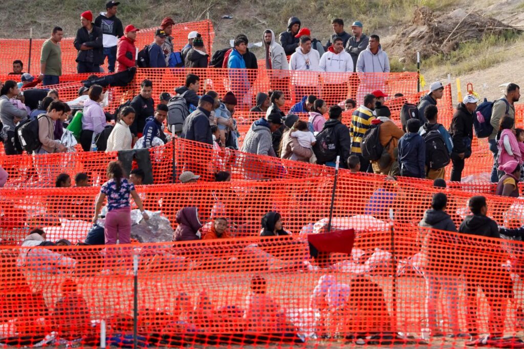 Grupos humanitarios denuncian «acoso legal» en frontera EU-México