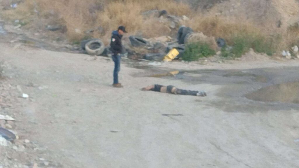 Hallan el cuerpo de un hombre asesinado; tenía parte de la cabeza destrozada